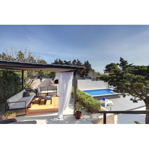 House Zoya