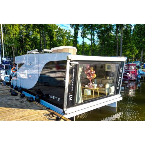 Houseboat- PerseuszOne