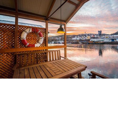 Houseboat Franklin - Houseboats Benjamin & Franklin