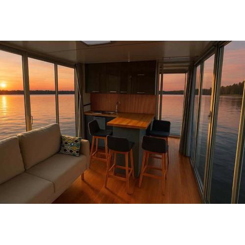 Houseboat Villa Marina- domek na wodzie