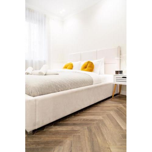 HOUSEHOST Apartment : Sarego Street