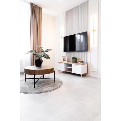 Househost Apartment Smoleńsk Elegant Studio AC Lift Security