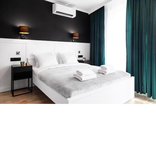 HOUSEHOST Apartments: Miodowa 42/12b Street