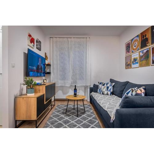 Huge BRAND NEW apartment in city center, big terrace