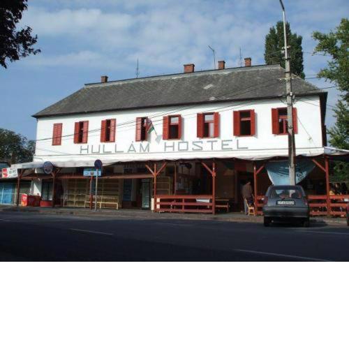 Hullam Hostel