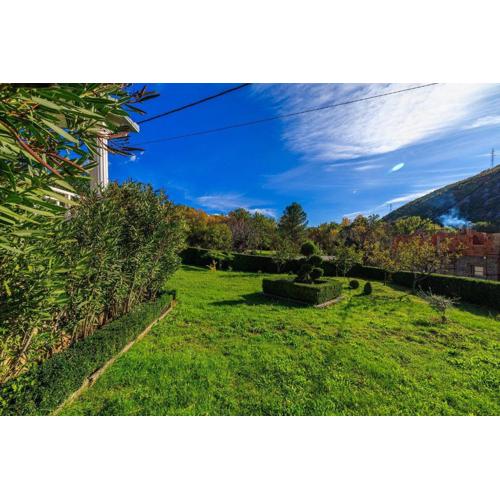 Hundefreundliches Apartment mit Grillbereich, Privatparkplatz, WiFi in ruhiger Lage