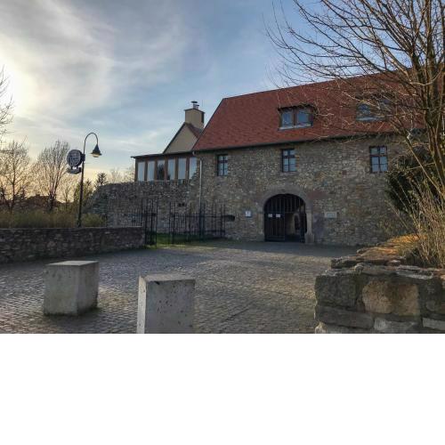 Huszárvár Hotel Kastélyszálló