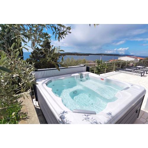 Hvar Dream View Penthouse with Hot Tub