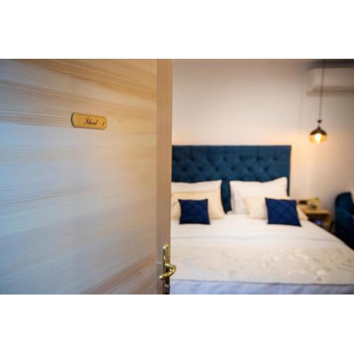 Ideal Rooms #1