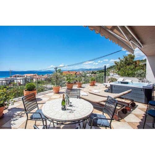 Idis Luxury Apartment