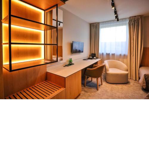 Ilonn Hotel