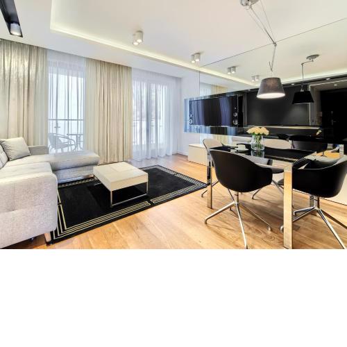 Imperial Apartments - Aquarius VI