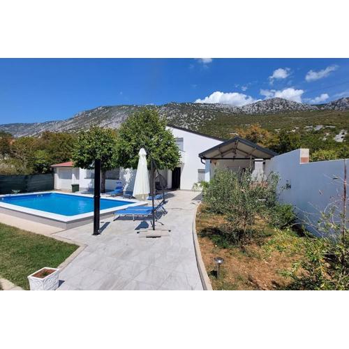 Infinity - Attractive villa for rest and relaxation