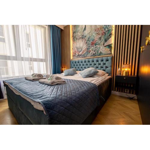 InGalaxy Black Apartment