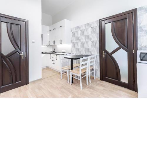 InshiApartments on Bohomolʹtsya str