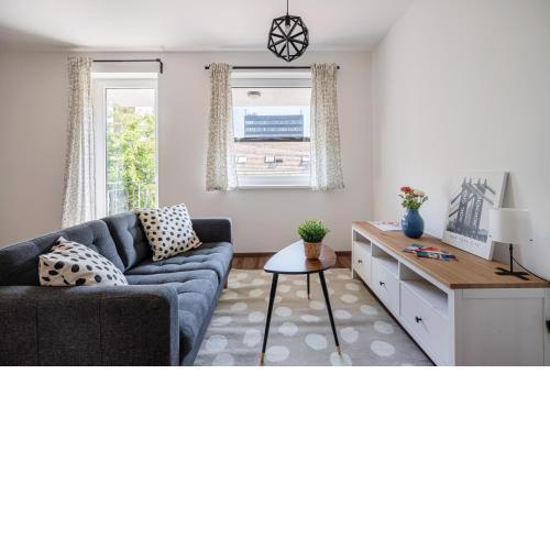 Iris Indigo Apartment