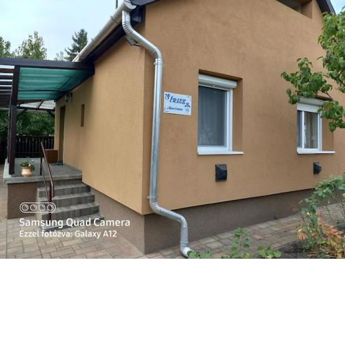 Írisz Apartman