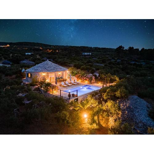 Island Getaway Heritage House
