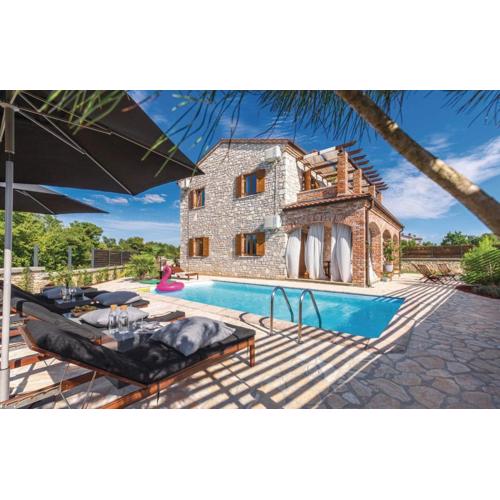 Istrian Oasis in Čabrunići - Haus für 8 Personen