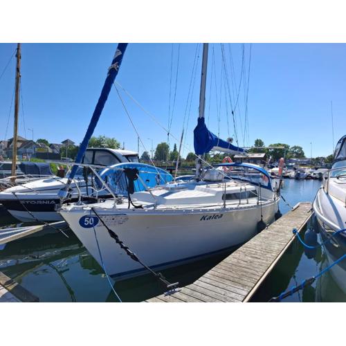 Jacht w Marinie Jastarnia