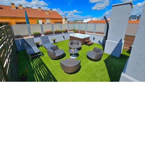 Jacuzzi Tuscany Terrace Apartment Free parking