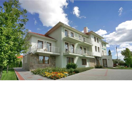 Jade Hotel-Ezüsthíd Hotel