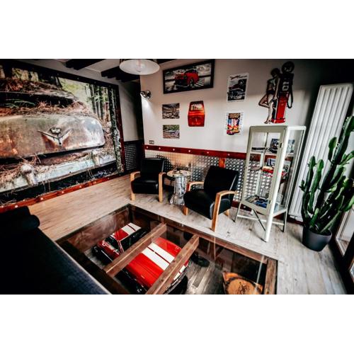 Jantarvia Car Museum , Pasja i Wypoczynek Noclegi z Klimatem