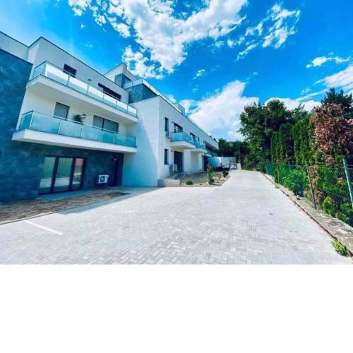 Jarina Apartman Aranyhíd
