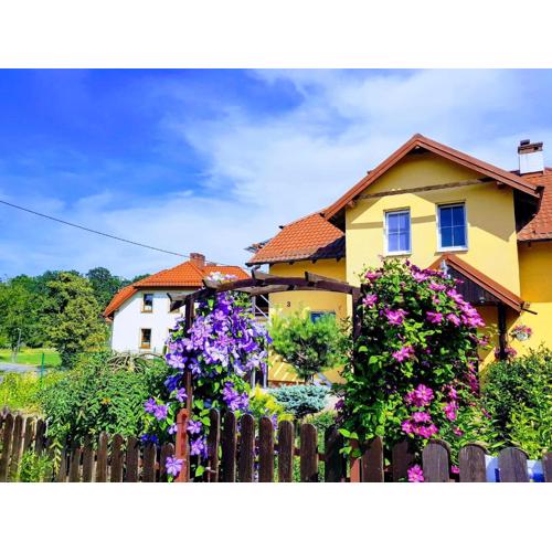 Jaskółka - pokoje i apartament przy plaży