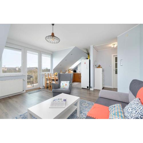 Jaśminowy Stok Bright Apartment with Balcony by Noclegi Renters