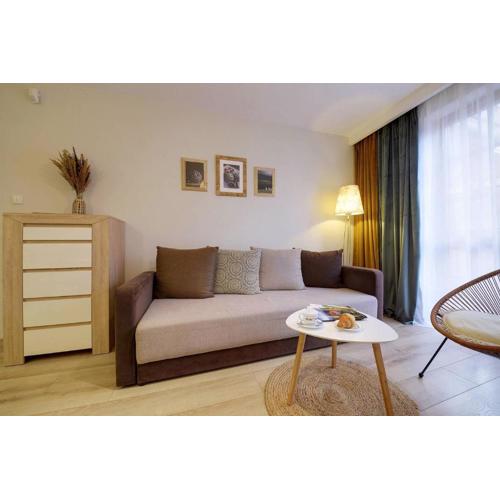 Jasne i Przytulne Apartamenty Sun Seasons 24 w Karpaczu z Parkingiem i Balkonem by Noclegi Renters