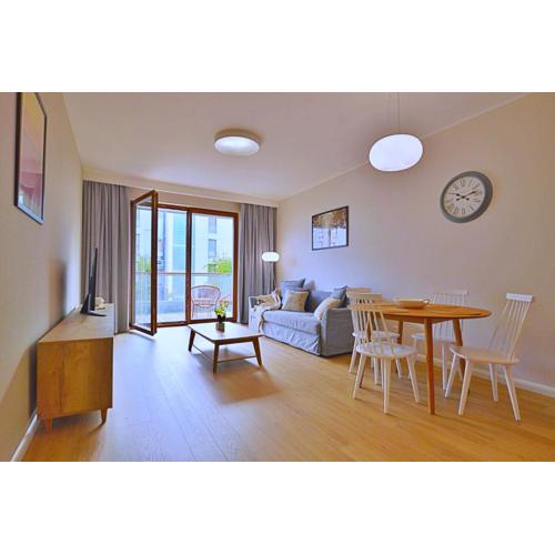 Jasny Apartament 3city w Gdańsku z Parkingiem by Noclegi Renters