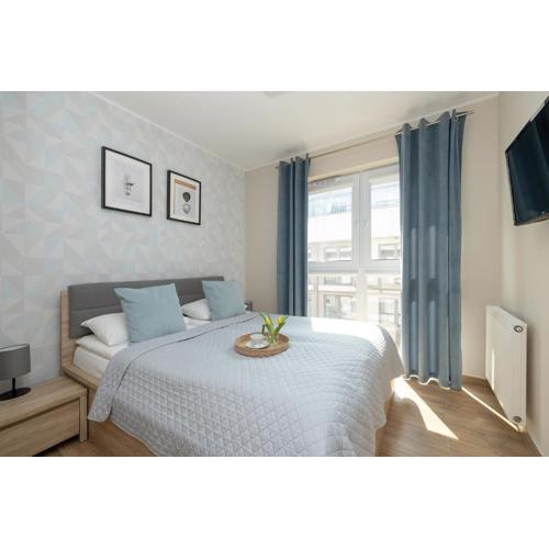 Jasny Apartament Sun Seasons 24 z Umeblowanym Balkonem i Parkingiem by Noclegi Renters