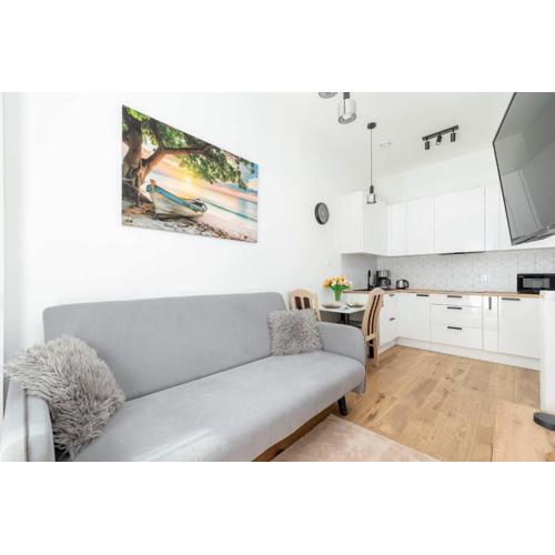 Jasny Apartament w Świnoujściu Blisko Portu by Noclegi Renters