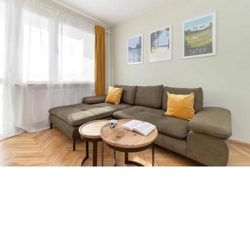 Jasny Apartament z Pięknym Widokiem na Miasto by Noclegi Renters