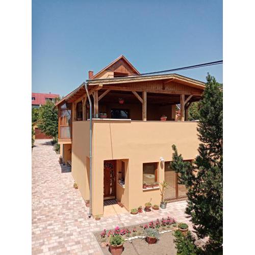 Jázmin-Szieszta Apartmanház Balatonfüred