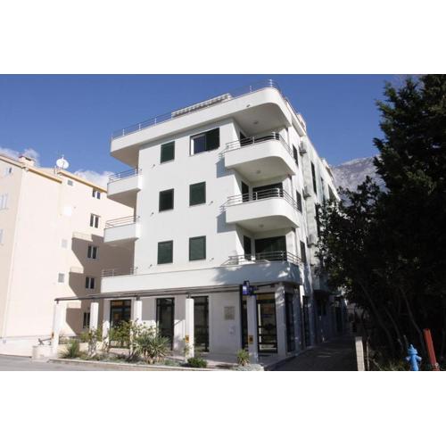 J&B - Beachside Studio Apartment