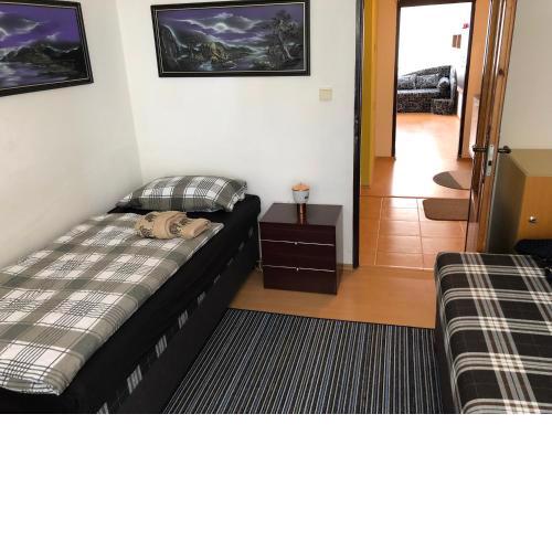 JEDENAST.SK, Námestie kozmonautov 5 Apartmán