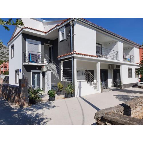 Jeli Apartments