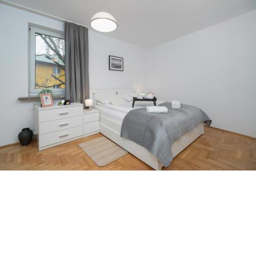Józefińska Apartment with Balcony Cracow by Noclegi Renters