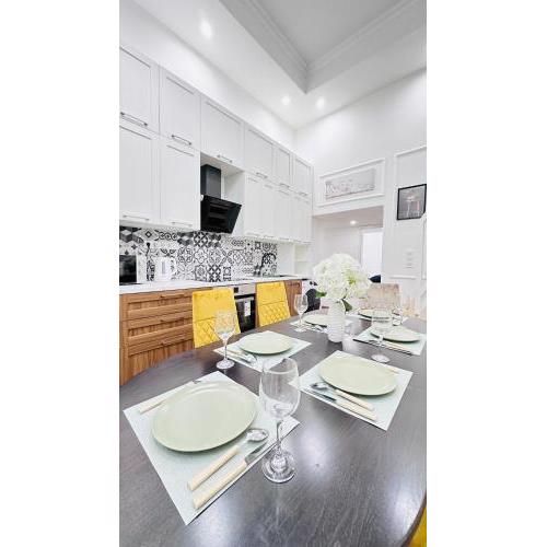 Jozsef 28 Apartment - 5 mins to New York Cafe