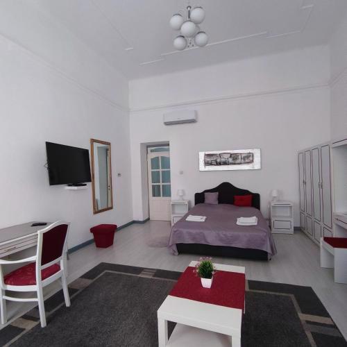 Julia Apartment