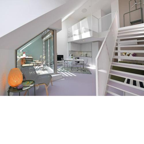 JULIUS 4 - Duplex apartment 5 mins to city center