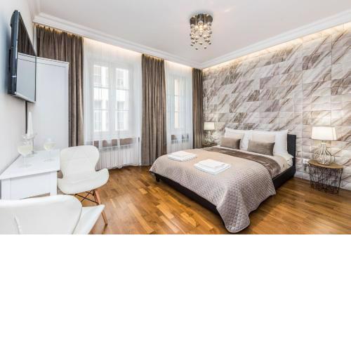 Just In Rynek Garncarskie 10 with bonus separate office TV room
