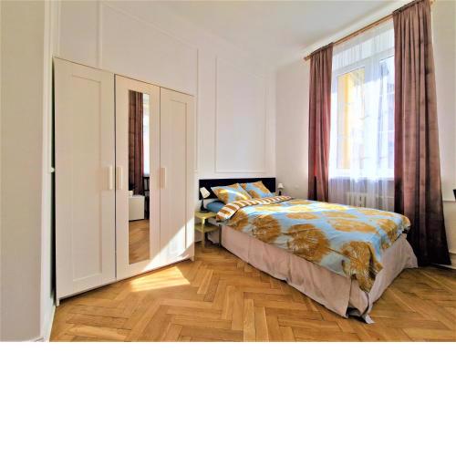J&W Apartments Świętojańska Rooms