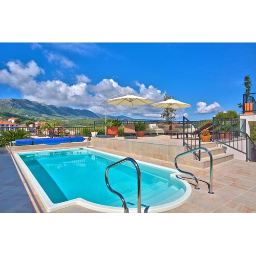 Kalina Deluxe Apartments