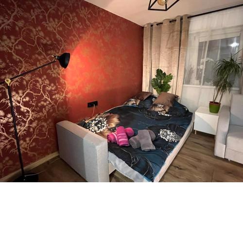 Kameralna kawalerka w stylu loftu blisko centrum