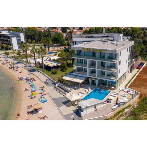 Kaneo beach hotel Novalja