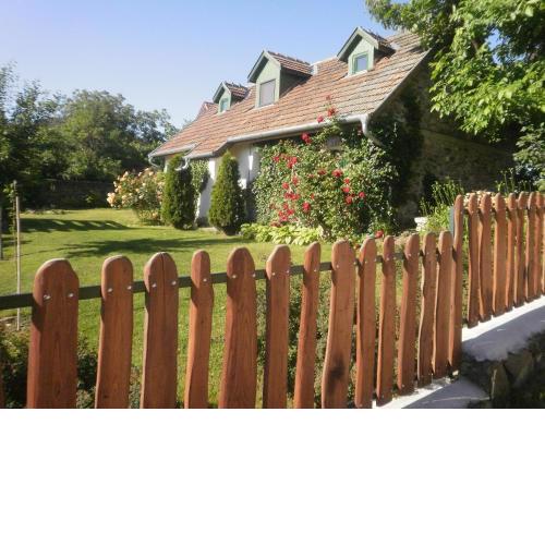 Kapolcs Cottage