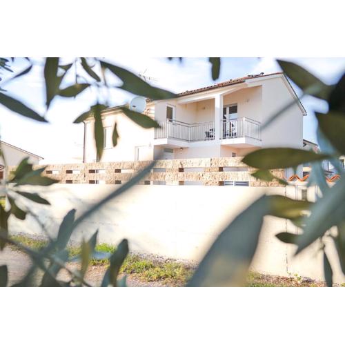 KARBONACA APARTMENTS